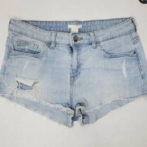 distressed light wash H&M denim shorts
